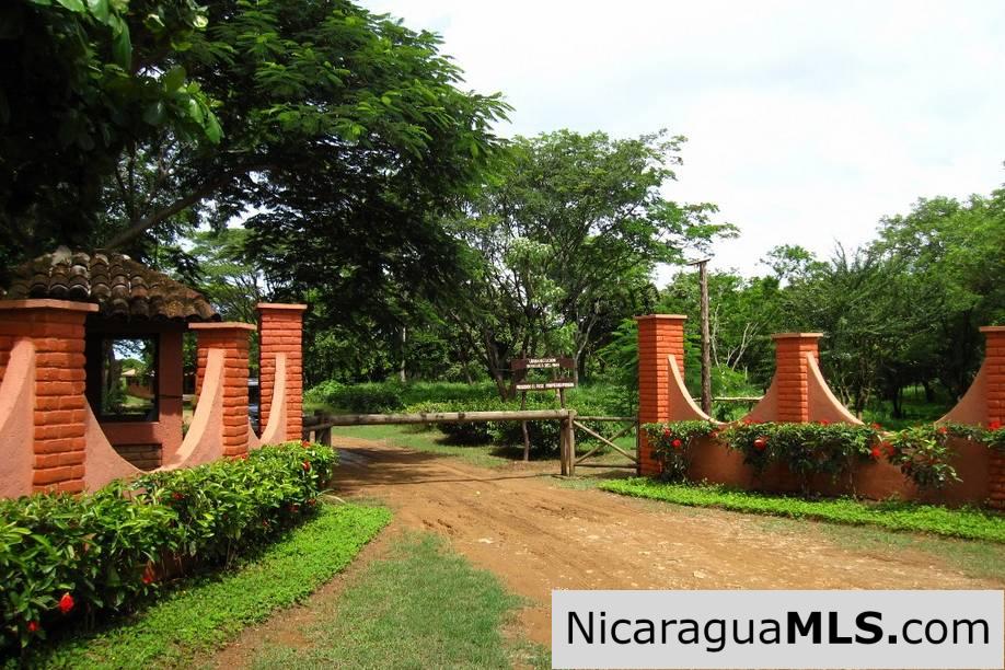 Wooded Lot Close to Beach Playa Marsella San Juan del Sur Nicaragua - Image 3