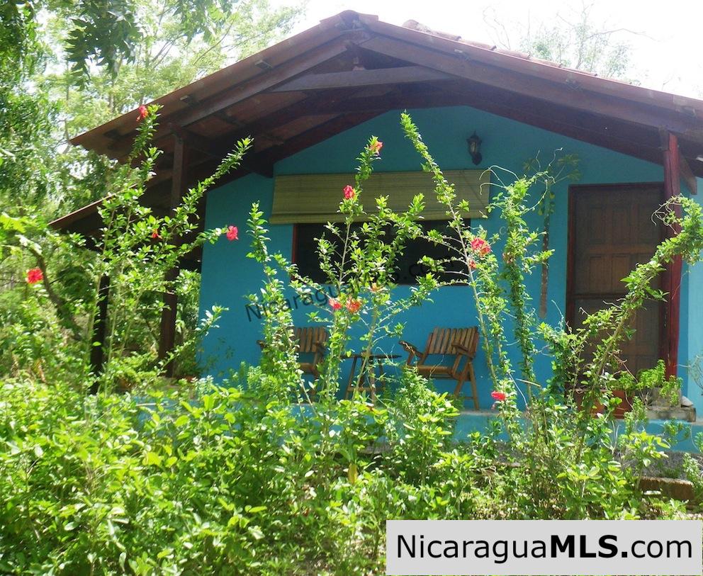 Eco Surf Lodge on 4 Acres - Image 7