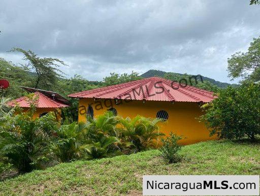 Fire Sale Alert! Circle House Near Surf Ranch – Drastically Reduced Price in San Juan del Sur