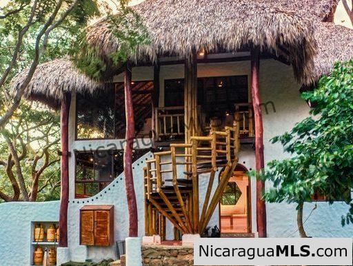 Luxury Off Grid Jungle Oasis in San Juan Del Sur Nicaragua - Image 2