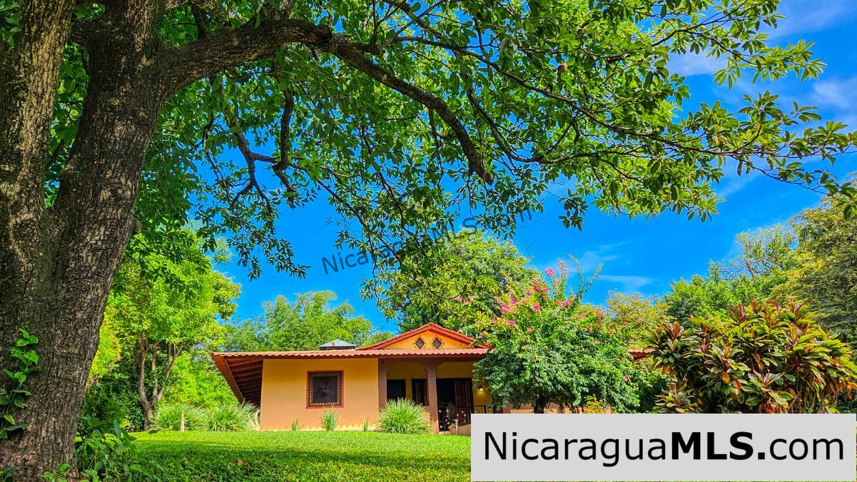 Beautiful Hacienda 2 acres on Ometepe Island - Image 29