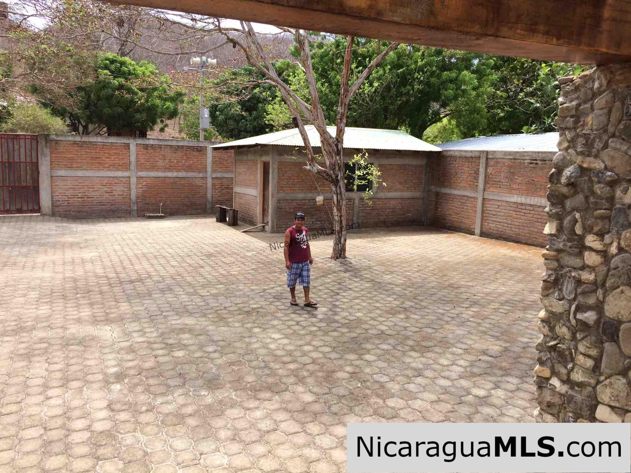 Beachfront House Playa Coco - Image 4