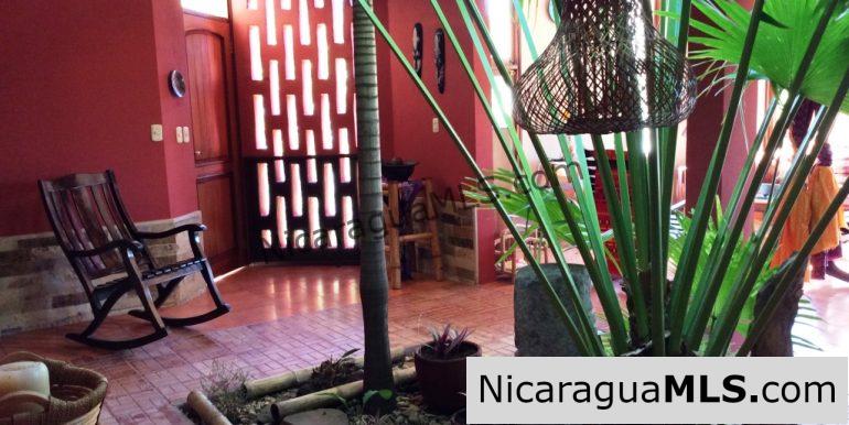 Garden lovers dream house in Lomas de Palermo - Image 7
