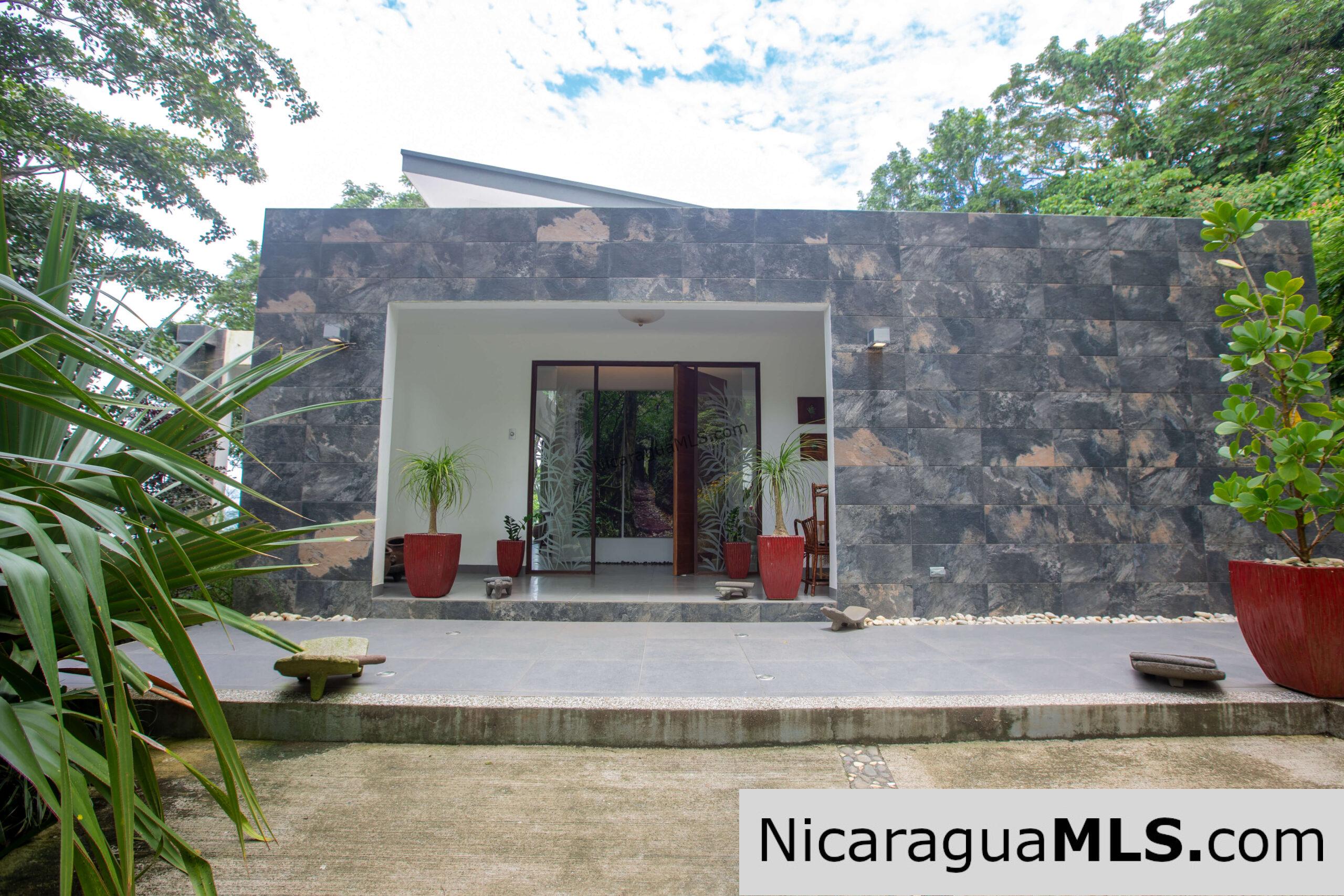 4 Bedrooms home, Mona Gaia in Mombacho, Granada. - Image 8
