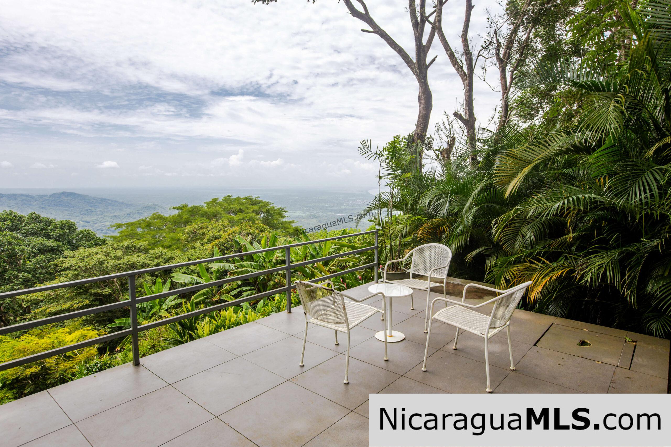 4 Bedrooms home, Mona Gaia in Mombacho, Granada. - Image 9