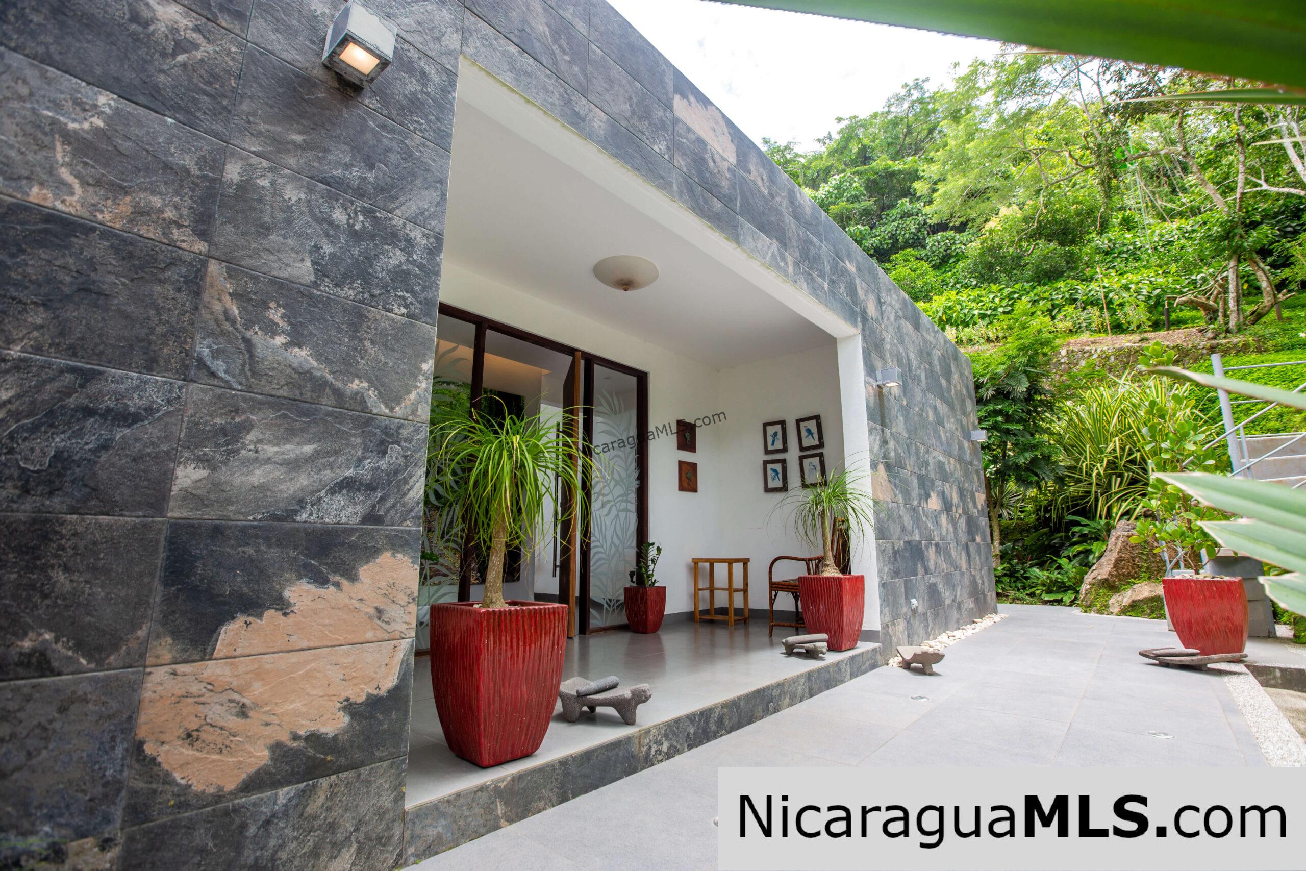 4 Bedrooms home, Mona Gaia in Mombacho, Granada. - Image 12