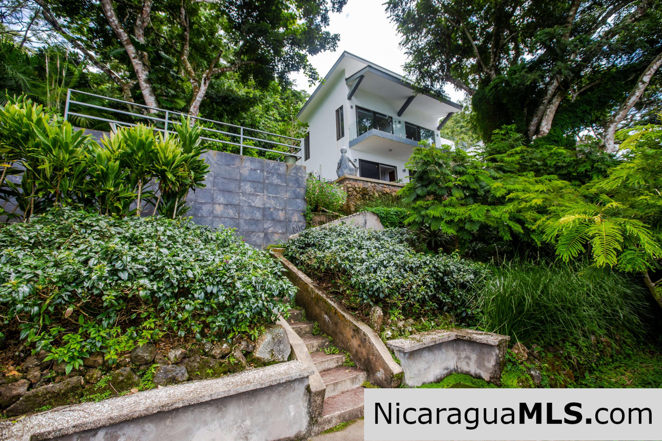 4 Bedrooms home, Mona Gaia in Mombacho, Granada. - Image 3