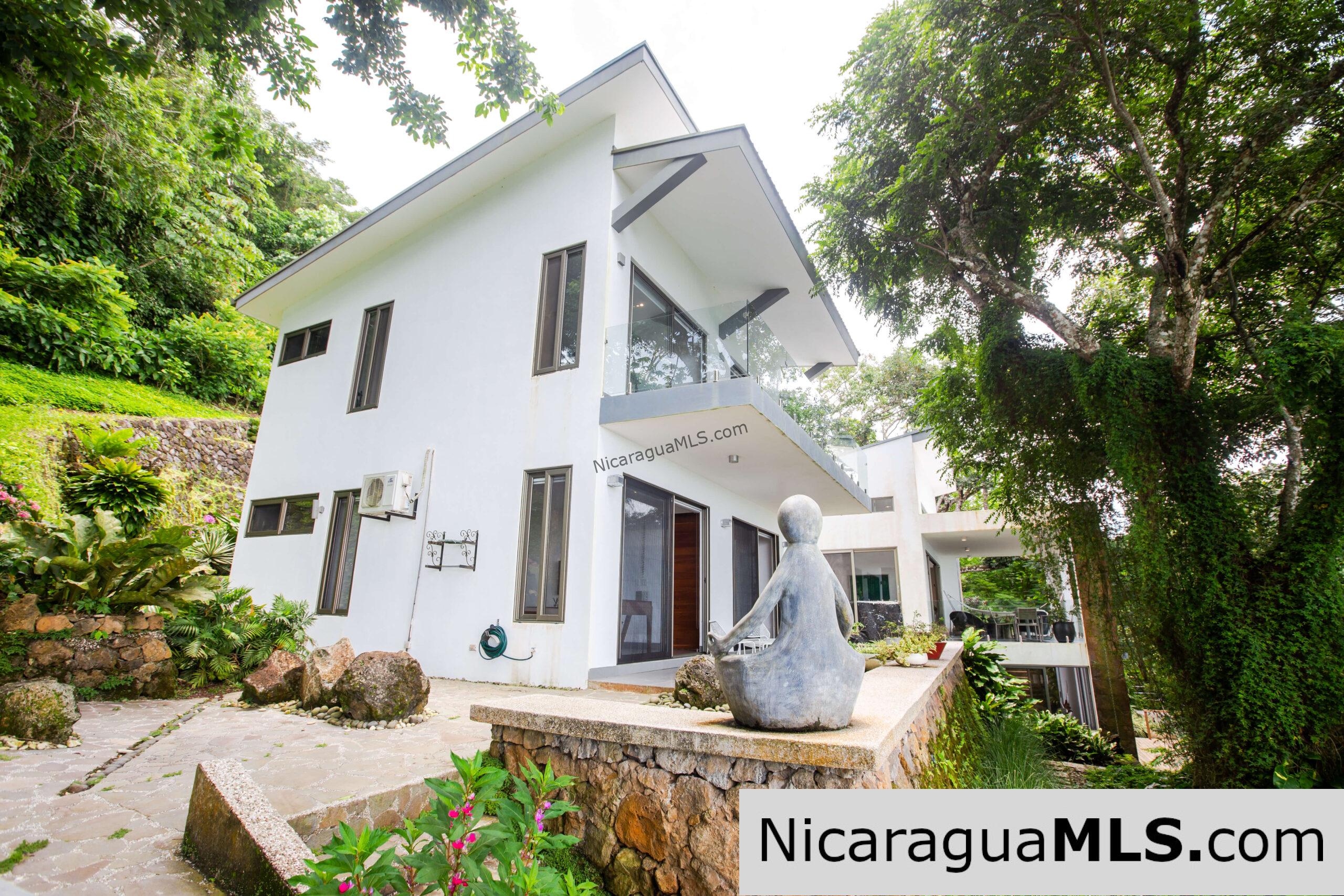 4 Bedrooms home, Mona Gaia in Mombacho, Granada. - Image 4