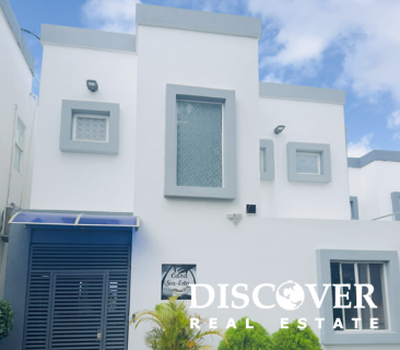 Stunning Renovated Beach House with Panoramic Ocean Views - Image 7