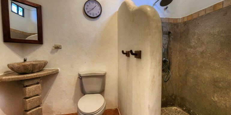 Sanctuary in Camino del Sol: A Nature Lover's Dream - Image 9