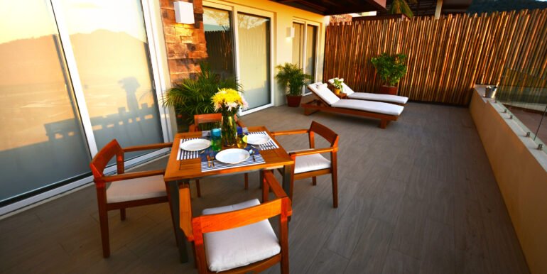 Luxury Living at El Sol #3, a Stunning in-town ocean view condo - Image 10
