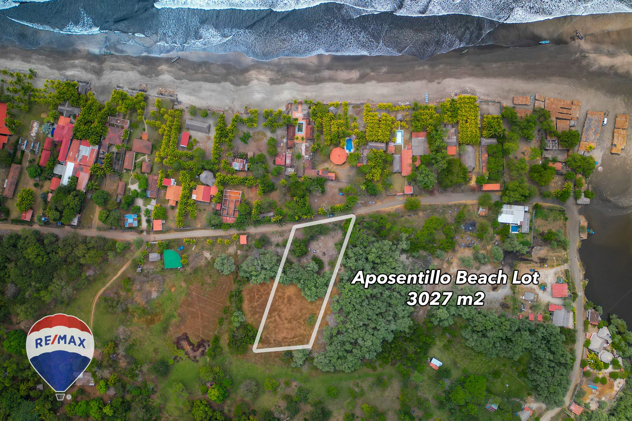 Roomy Aposentillo Beach Lot
