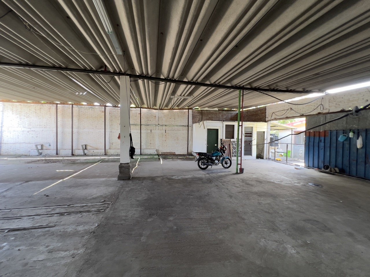Business Location with Commercial Land Along the PanAmerican Highway - Image 20
