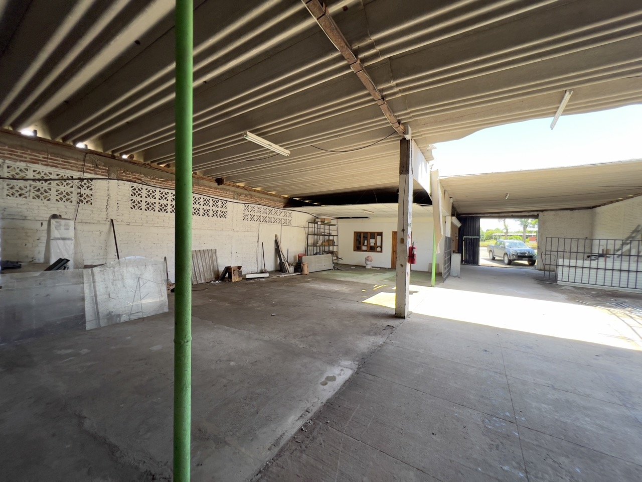 PanAmerican Highway Commercial Building Outside Rivas - Image 6