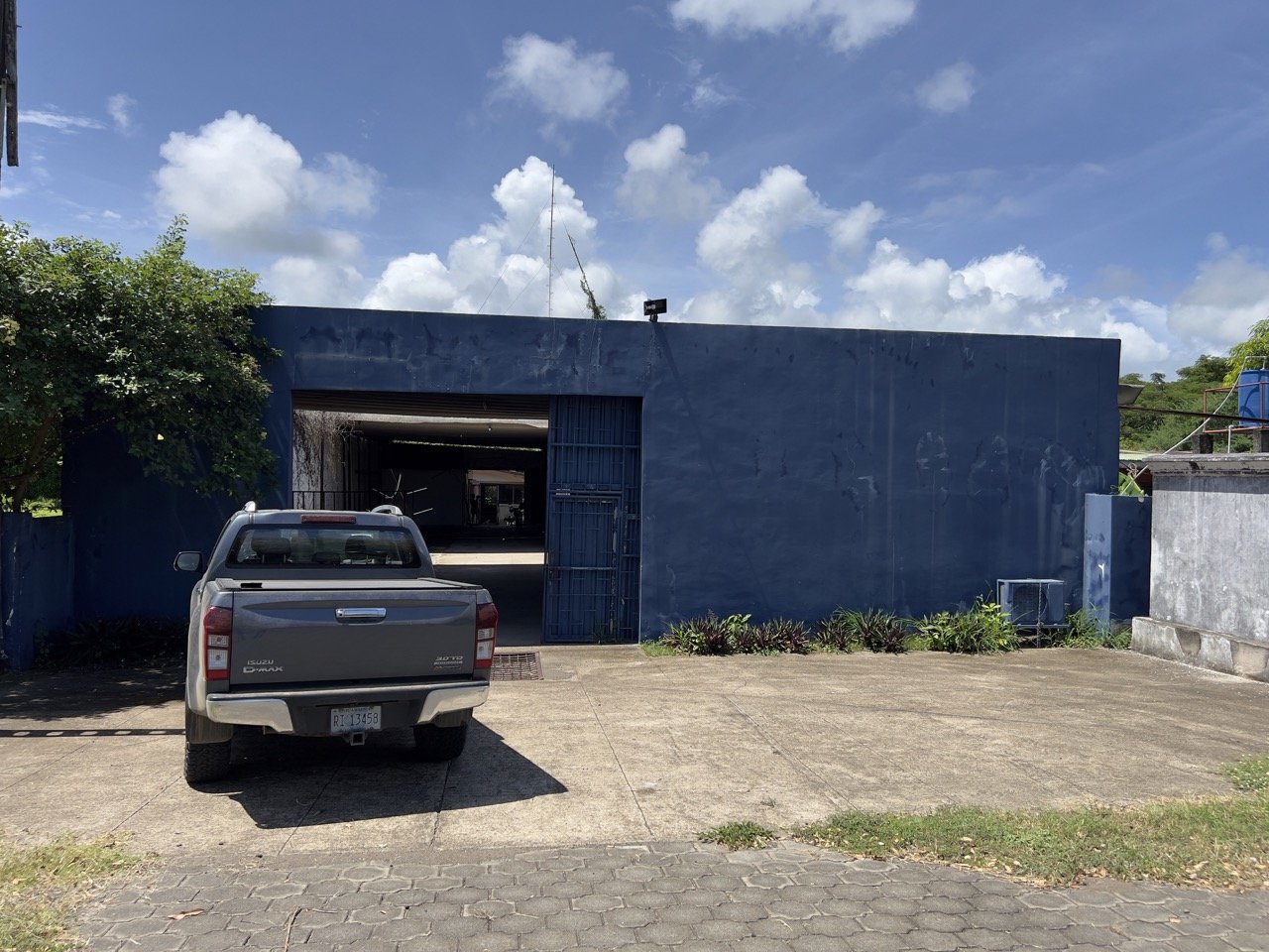 PanAmerican Highway Commercial Building Outside Rivas - Image 2