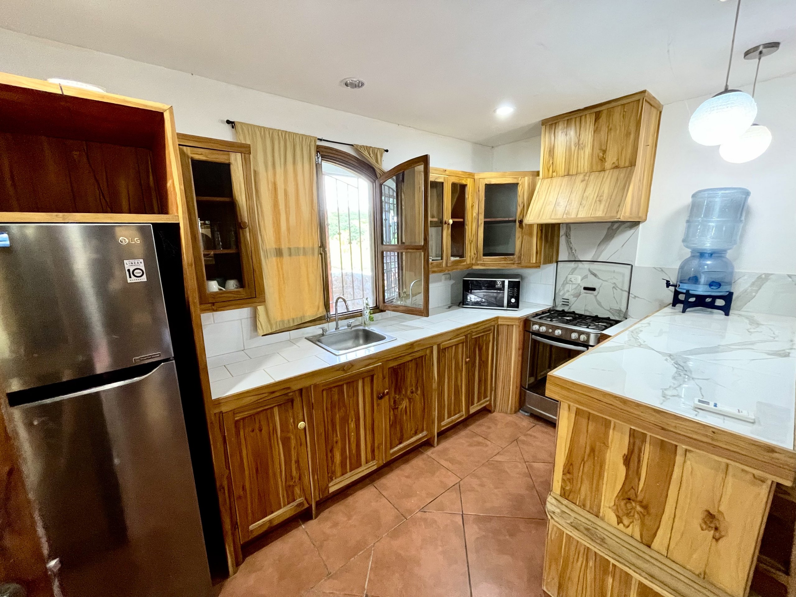 SOLD - Multi-Unit Apartment Complex - Image 14