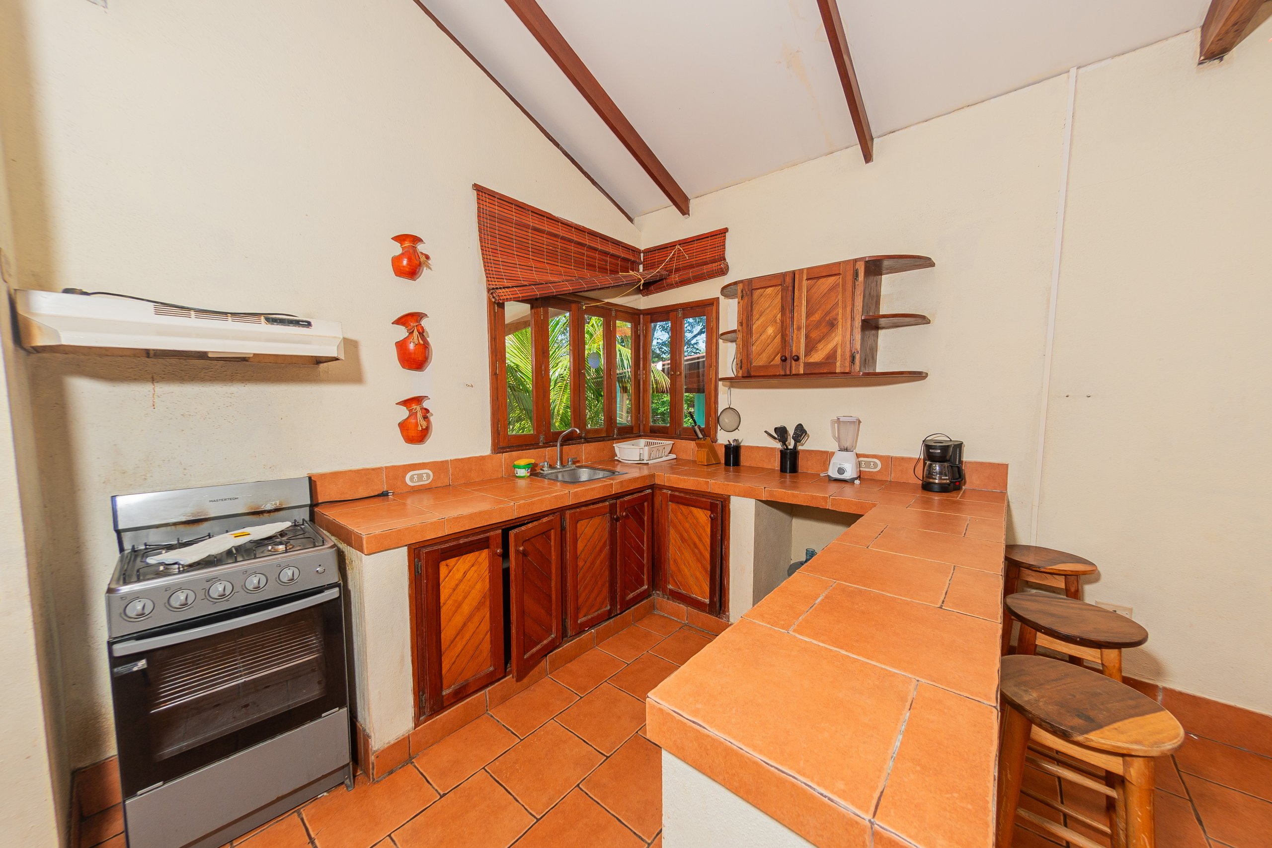 Nearly Beachfront on Playa el Coco: Apartamentos Los Volcanes in Playa el Coco, 4 Apartment Units with Swimming Pool for Sale - Image 15