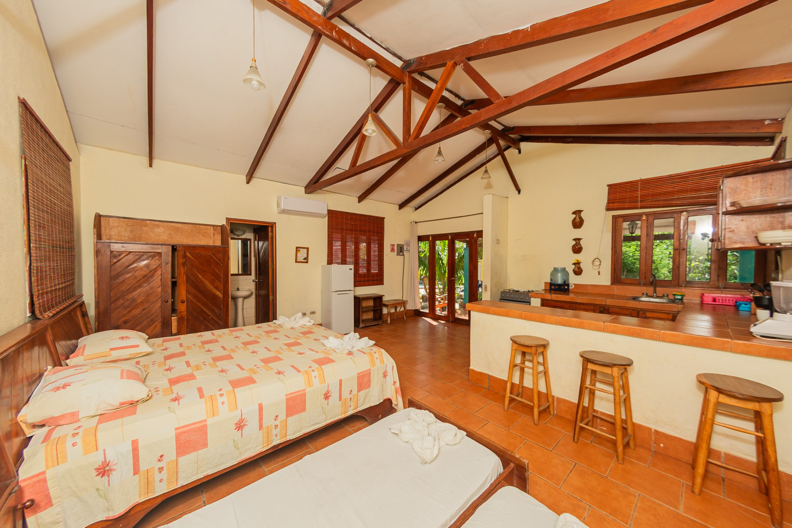 Nearly Beachfront on Playa el Coco: Apartamentos Los Volcanes in Playa el Coco, 4 Apartment Units with Swimming Pool for Sale - Image 17