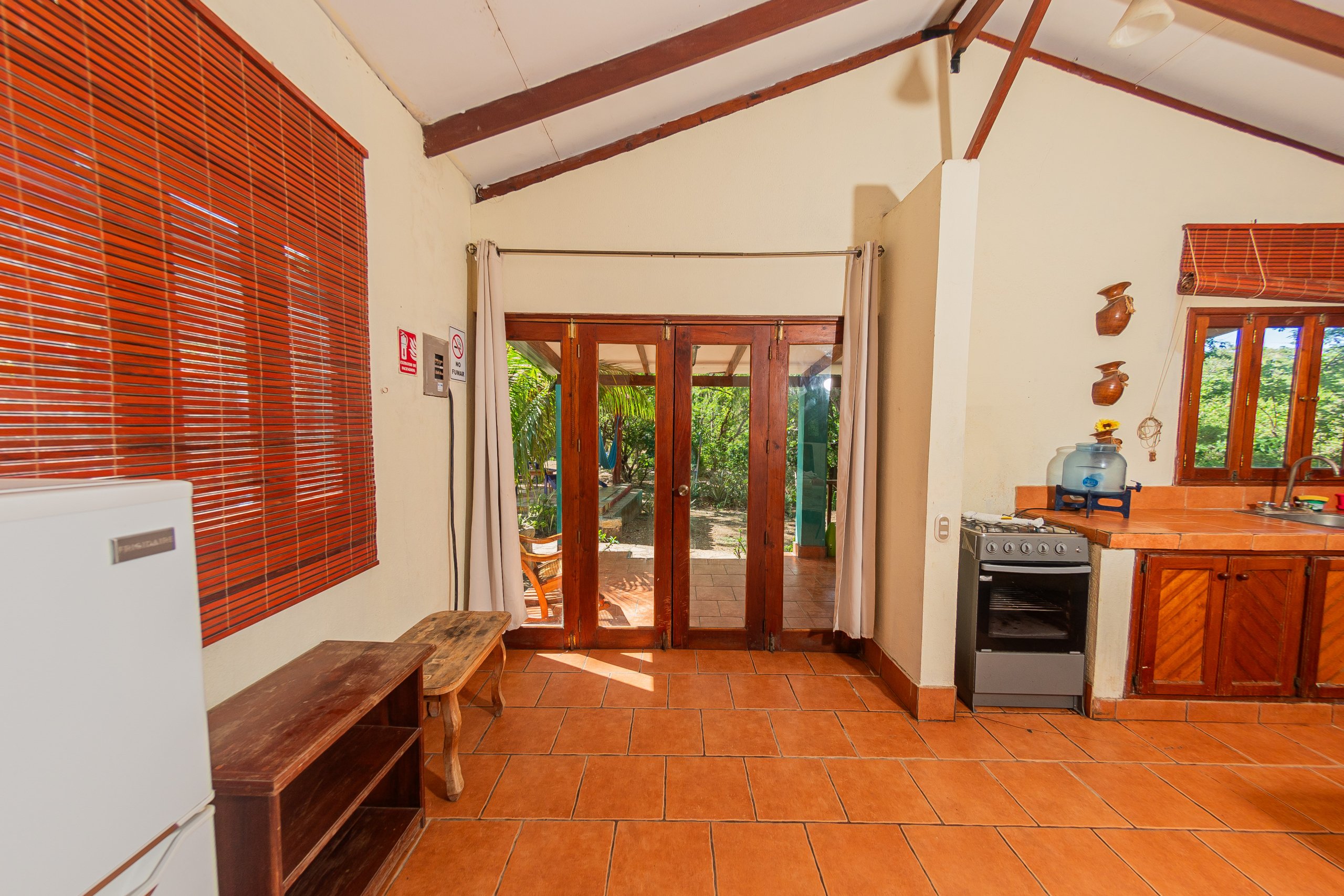 Nearly Beachfront on Playa el Coco: Apartamentos Los Volcanes in Playa el Coco, 4 Apartment Units with Swimming Pool for Sale - Image 18