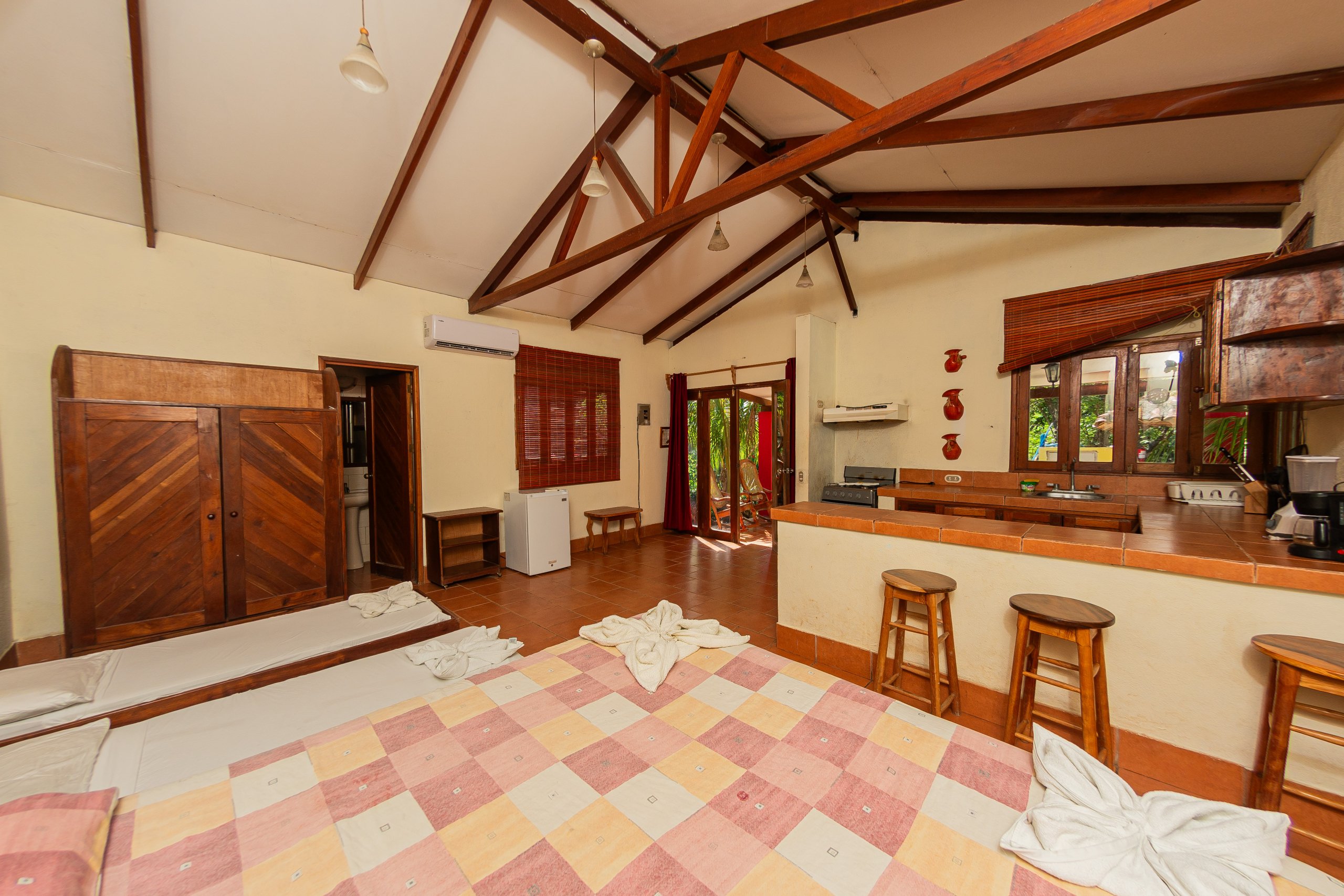 Nearly Beachfront on Playa el Coco: Apartamentos Los Volcanes in Playa el Coco, 4 Apartment Units with Swimming Pool for Sale - Image 23