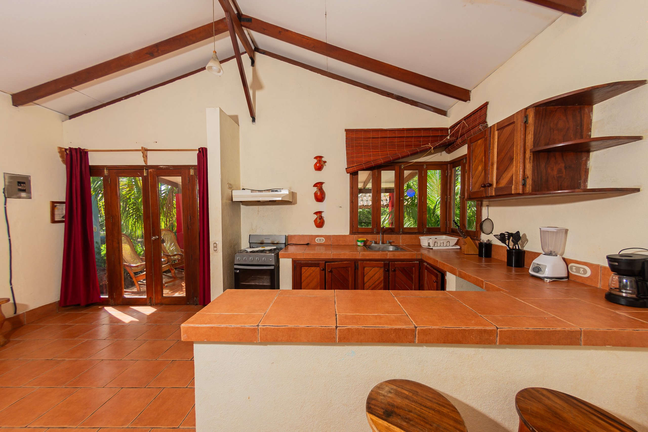 Nearly Beachfront on Playa el Coco: Apartamentos Los Volcanes in Playa el Coco, 4 Apartment Units with Swimming Pool for Sale - Image 24