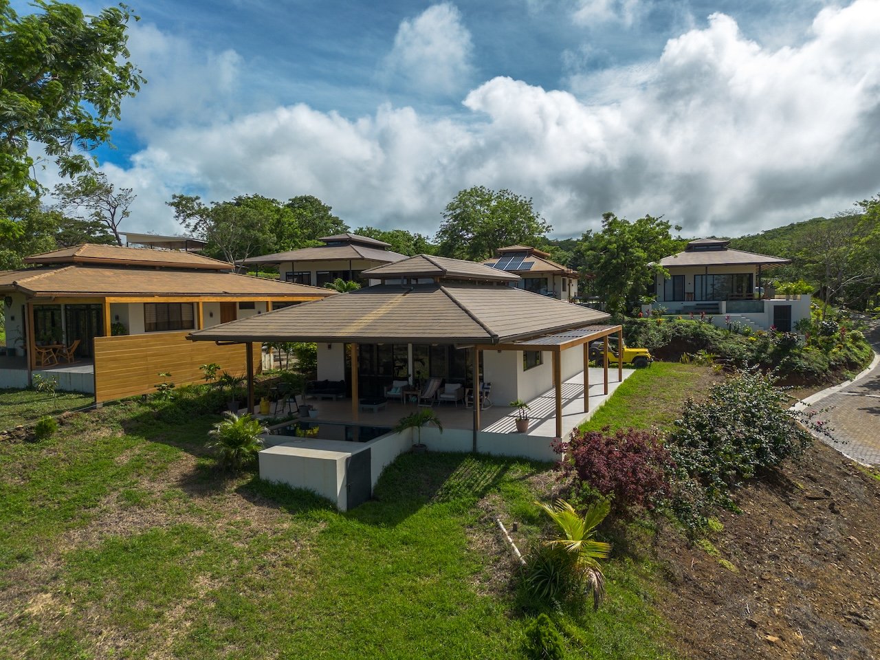 SOLD - Stylish Two-Bedroom Bungalow with Pacific Ocean Views - Image 2