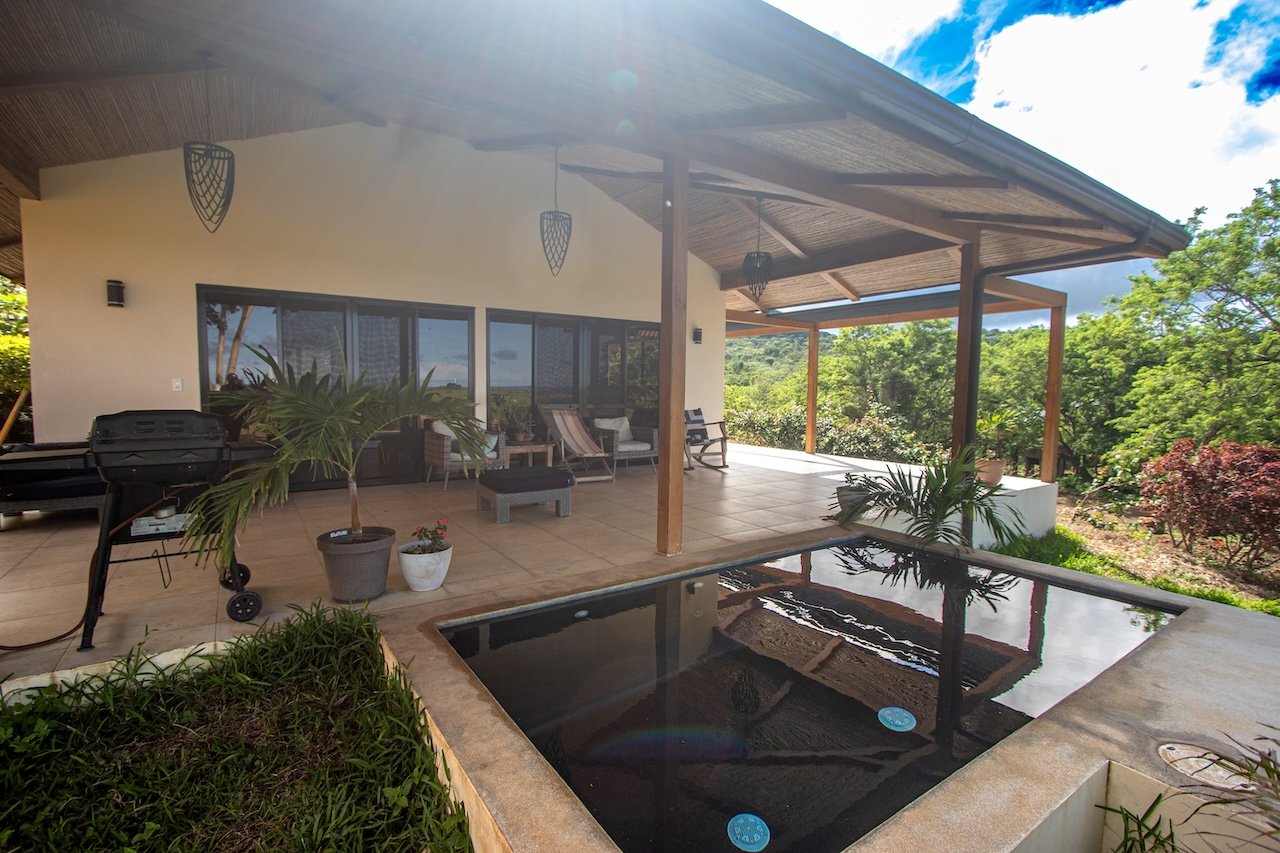 SOLD - Stylish Two-Bedroom Bungalow with Pacific Ocean Views - Image 5