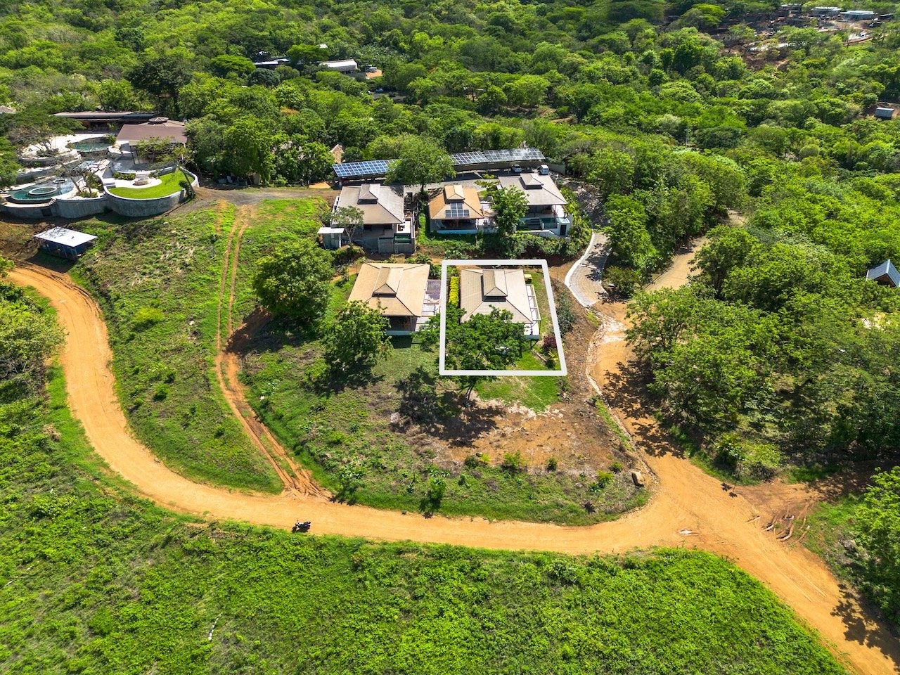 SOLD - Stylish Two-Bedroom Bungalow with Pacific Ocean Views - Image 22