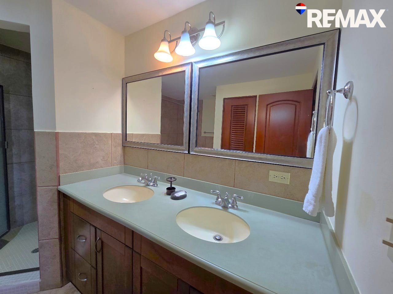 Condo in Gran Pacifica - Image 9