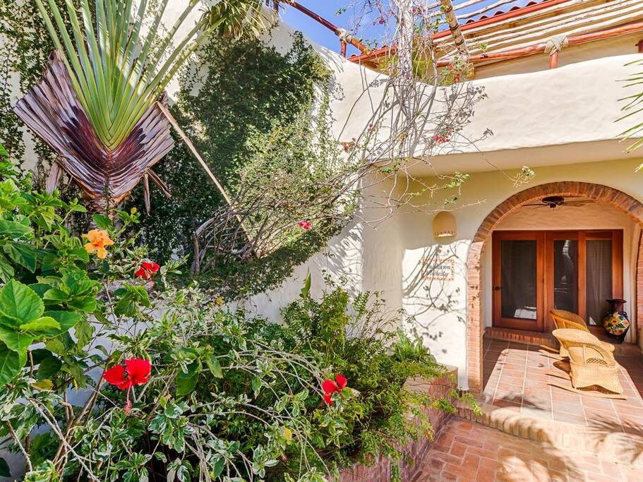 SOLD - Oceanview Luxury Compound at Pelican Eyes - Image 19
