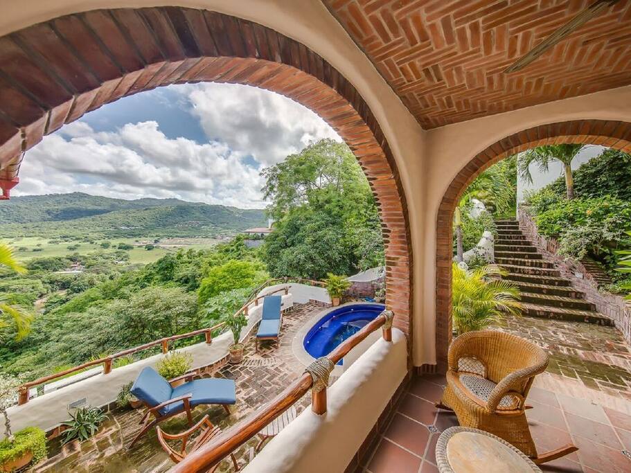 SOLD - Oceanview Luxury Compound at Pelican Eyes - Image 31