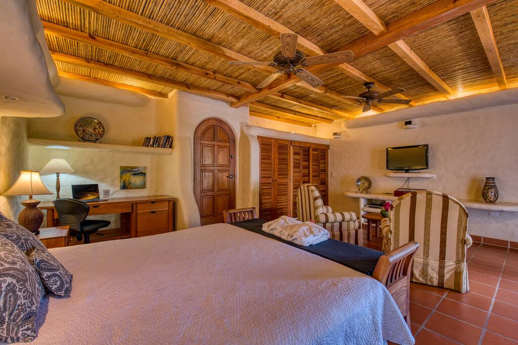 SOLD - Oceanview Luxury Compound at Pelican Eyes - Image 14