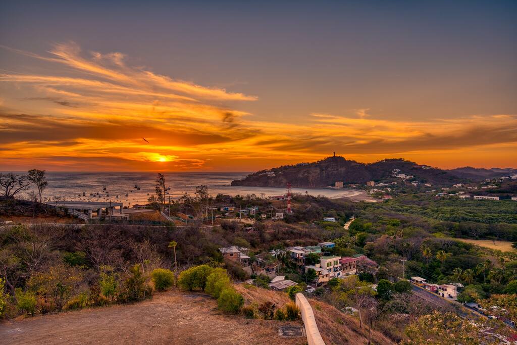 SOLD - Oceanview Luxury Compound at Pelican Eyes - Image 4