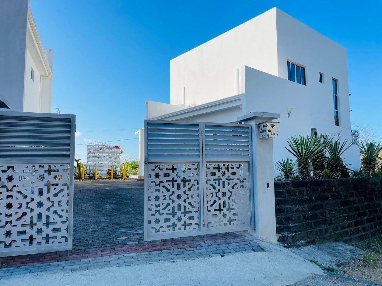 SOLD - Villa Nacascolo