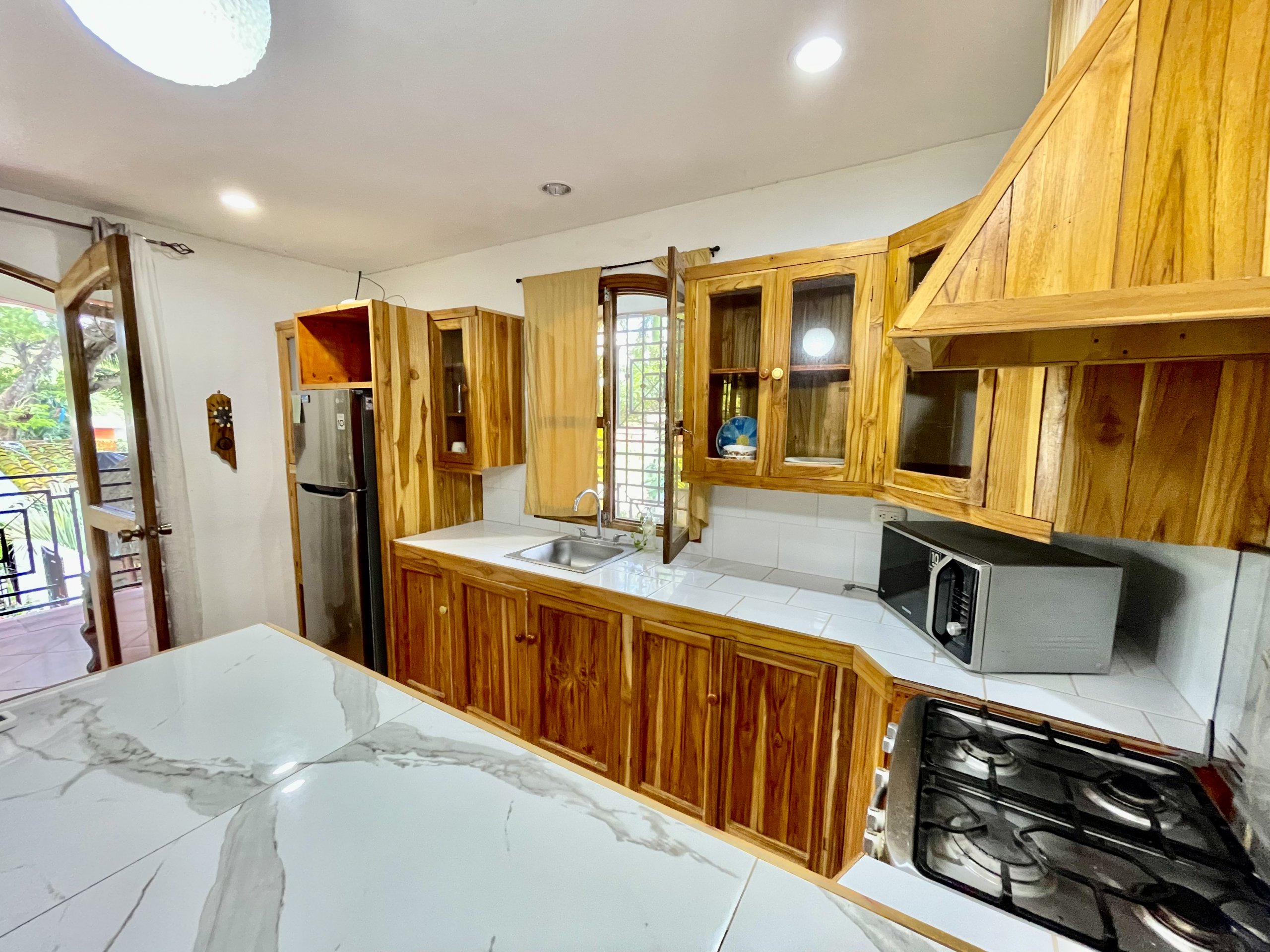 SOLD - Multi-Unit Apartment Complex - Image 13