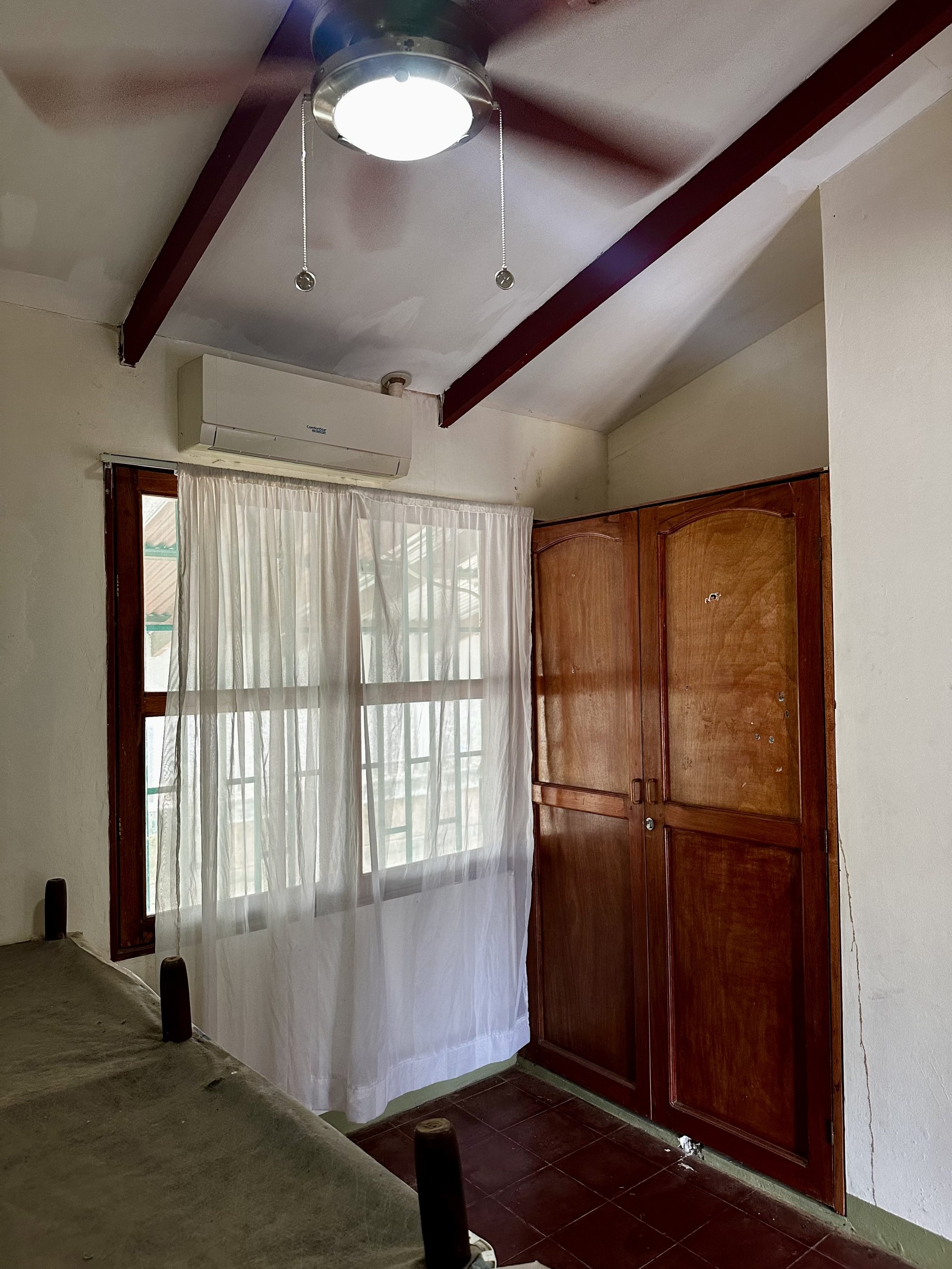 SOLD - Fixer Upper with View of Remanso Beach - Image 10