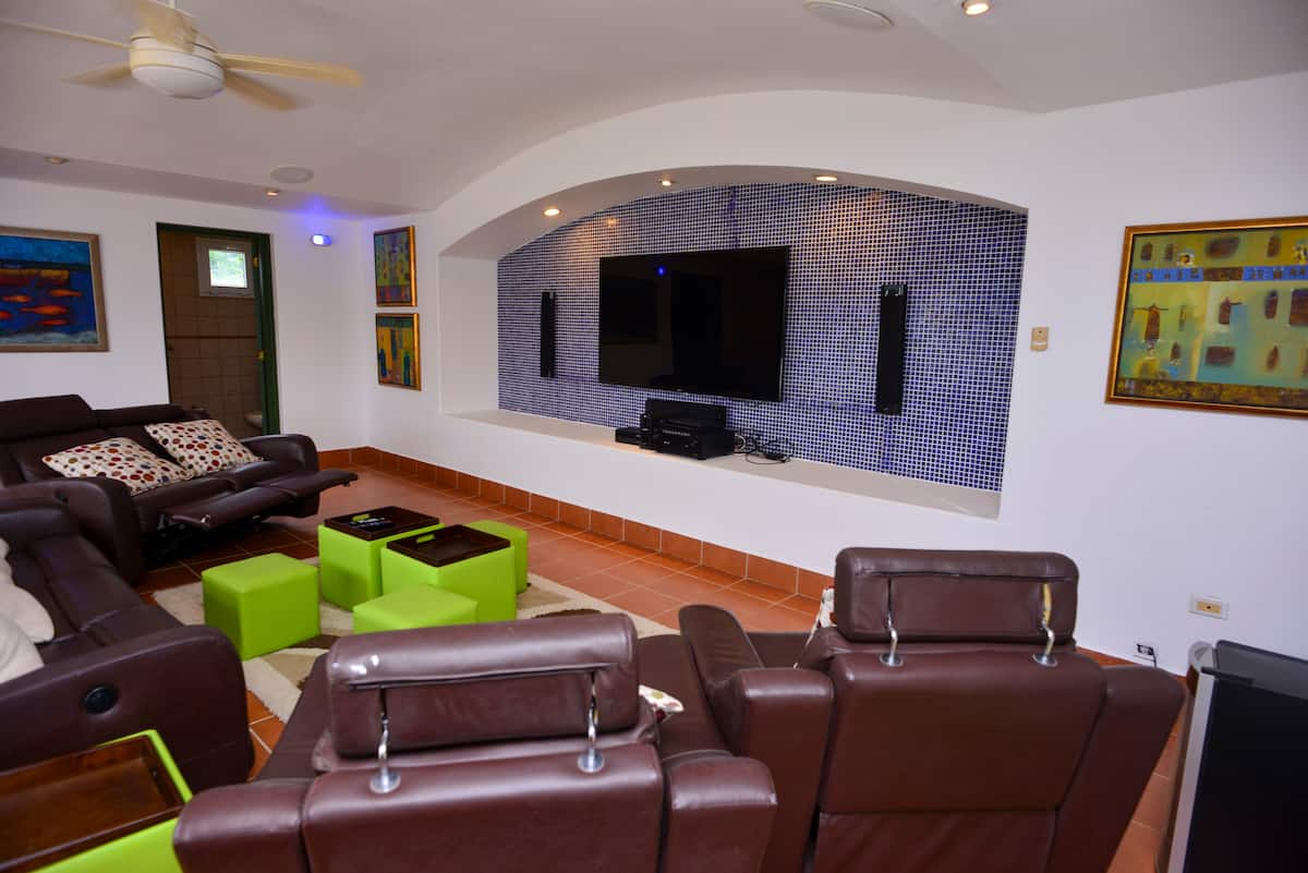 Ocean View Spacious Home for Sale - Image 9