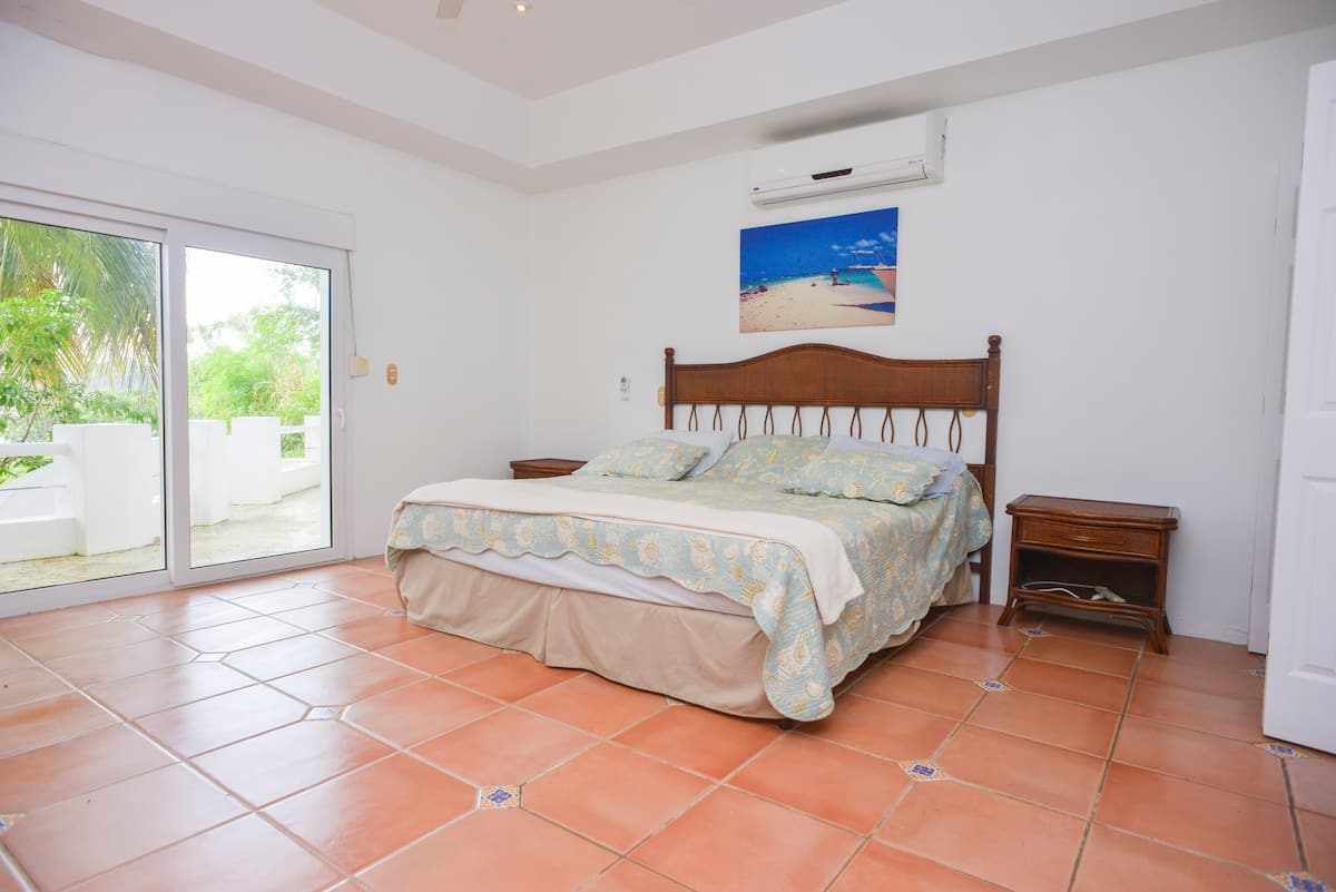 Ocean View Spacious Home for Sale - Image 11