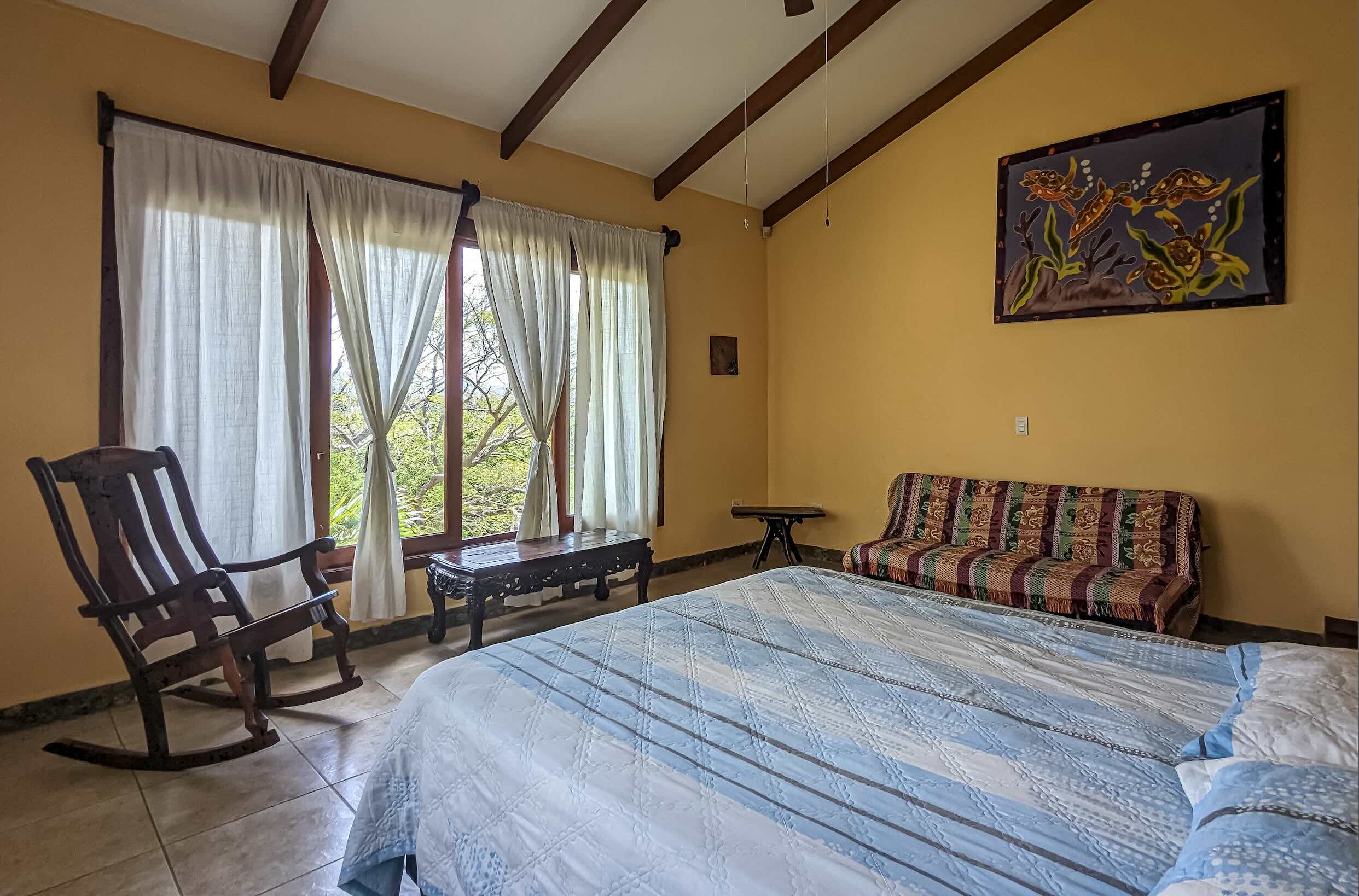 Roomy One Bedroom Residence Ready For Your Personal Touch! - Image 9