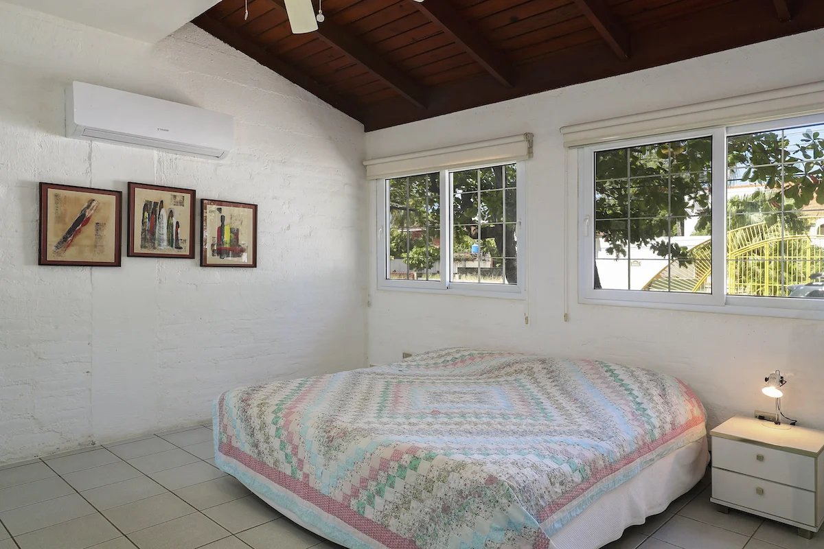 Spacious Sunlit Beachfront Home in San Juan Del Sur, Nicaragua - Image 11