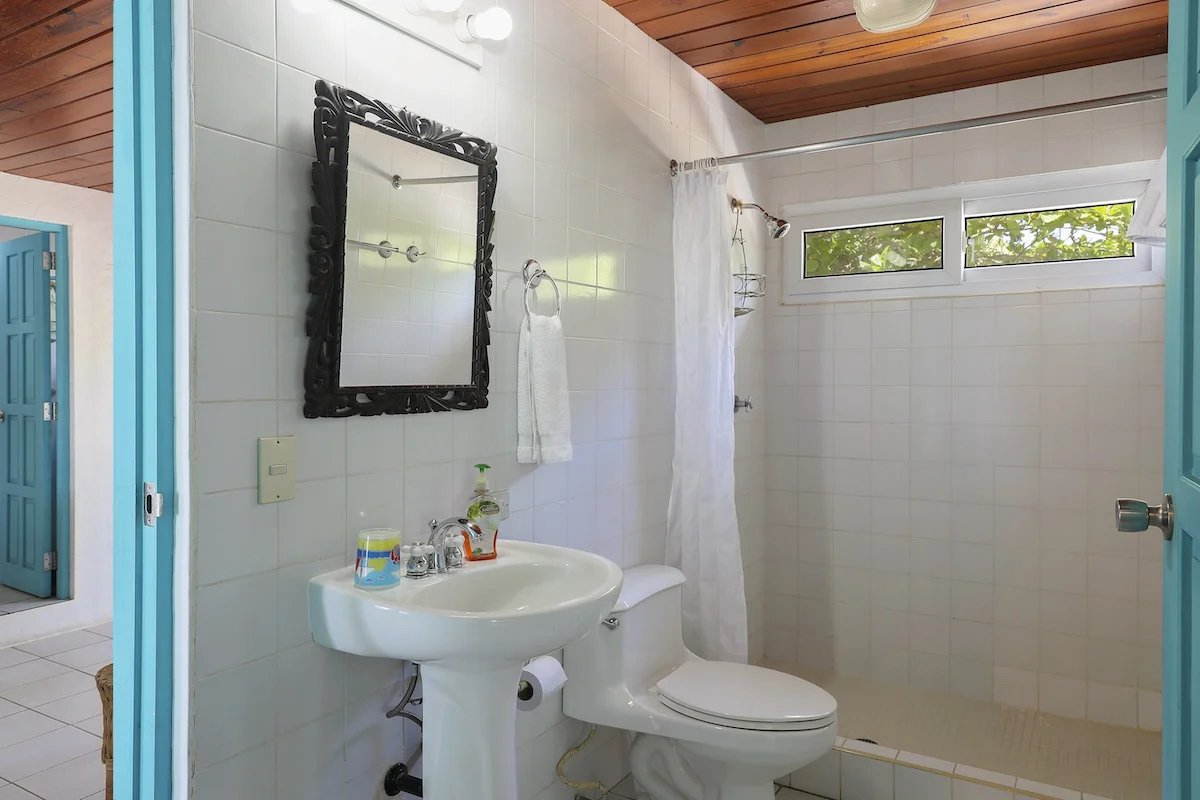 Spacious Sunlit Beachfront Home in San Juan Del Sur, Nicaragua - Image 14