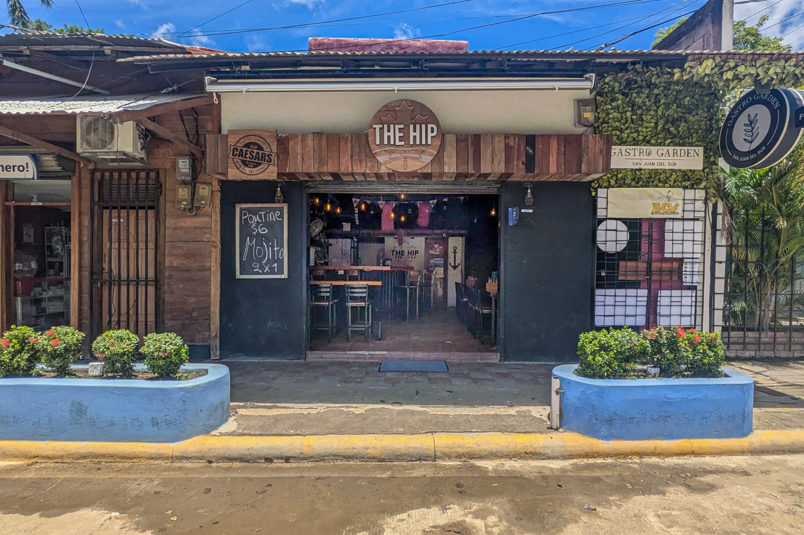Own A Well-Established Canadian Themed Bar In San Juan Del Sur - Image 2