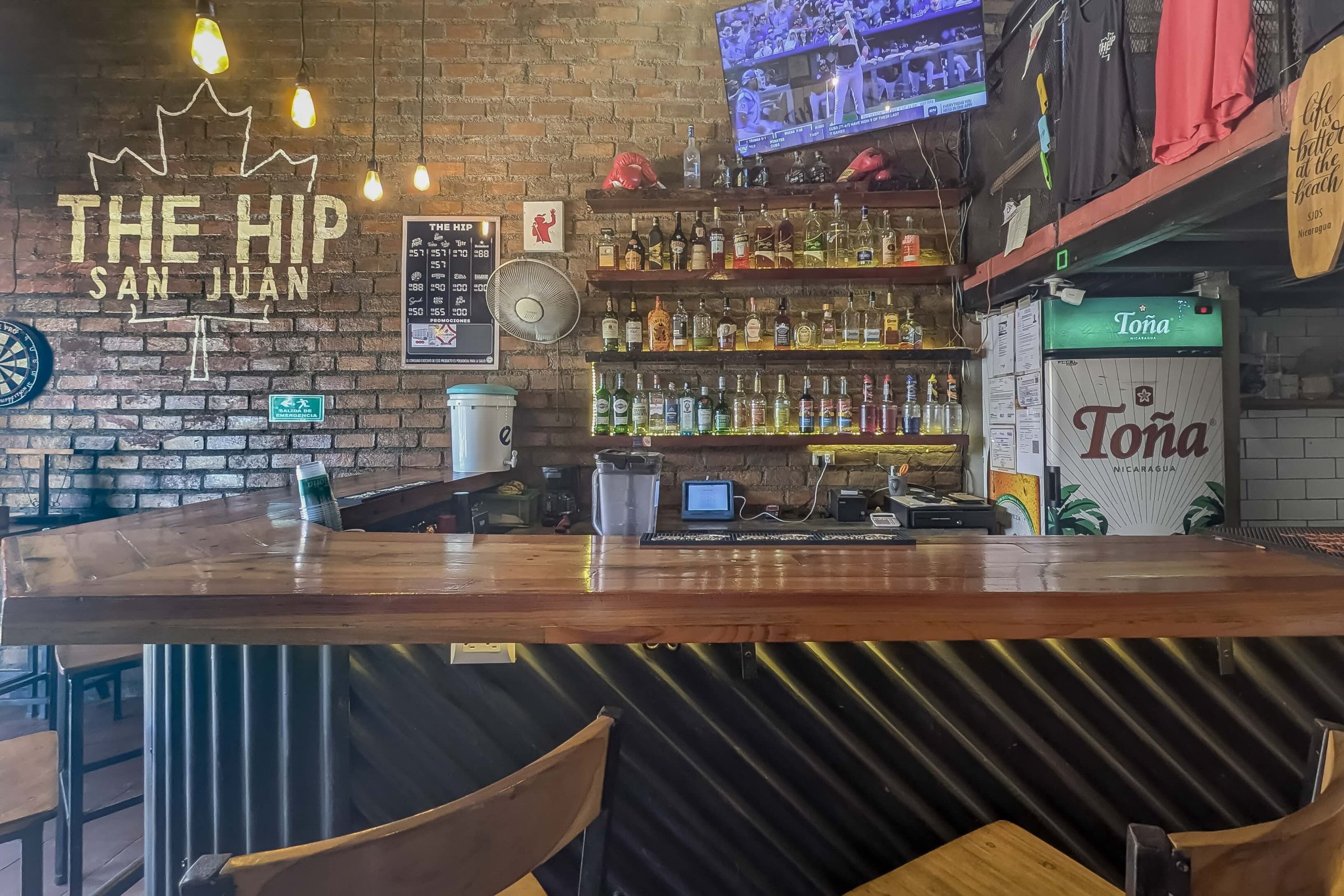 Own A Well-Established Canadian Themed Bar In San Juan Del Sur - Image 7