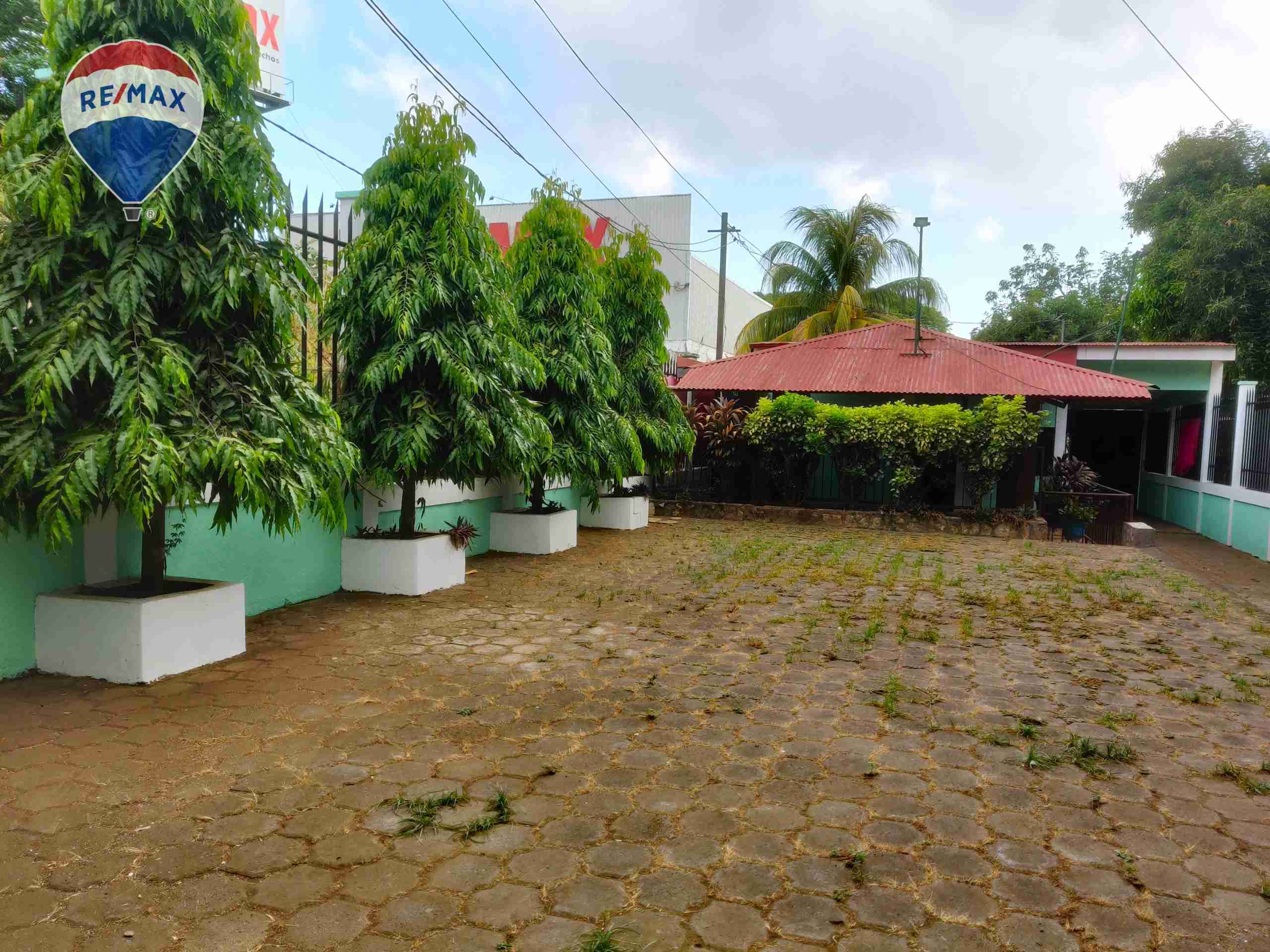 Two Story House With Commercial Property - Image 2