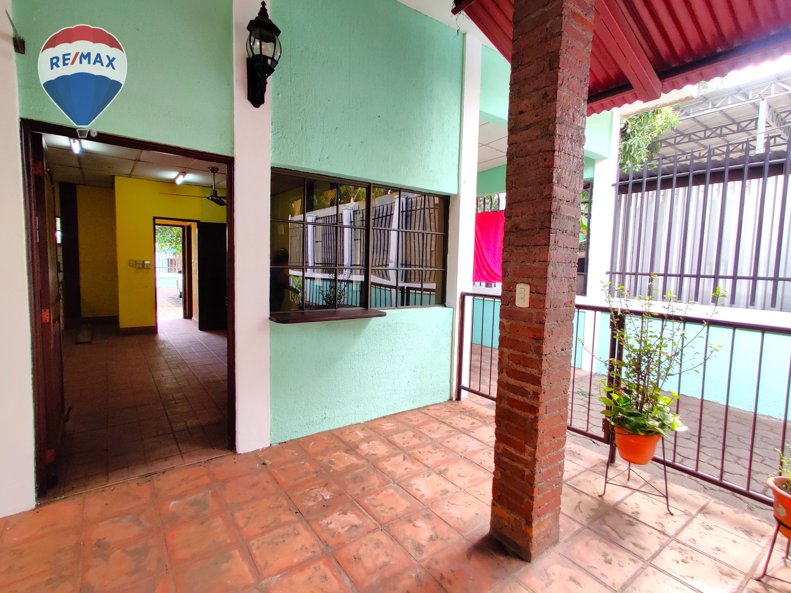 Two Story House With Commercial Property - Image 12