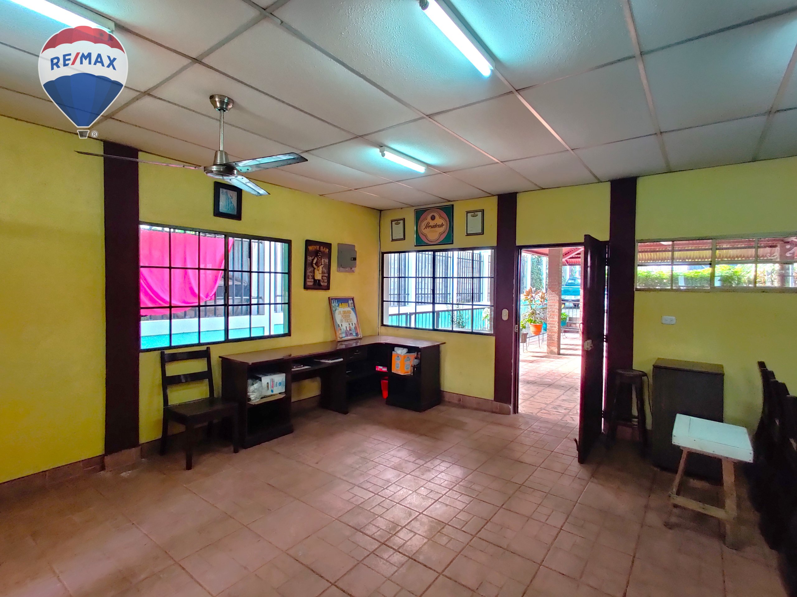 Two Story House With Commercial Property - Image 13