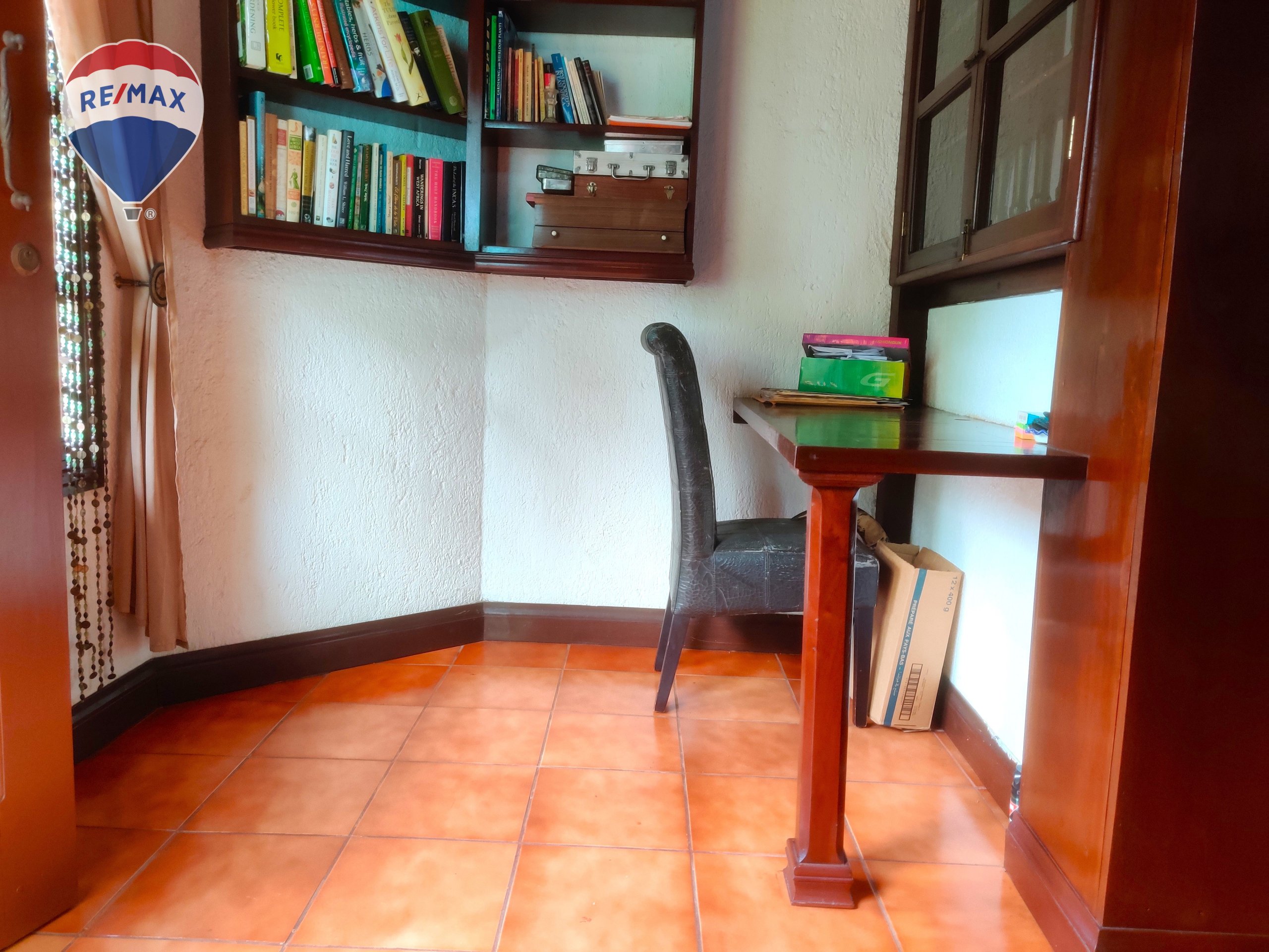 Two Story House With Commercial Property - Image 20