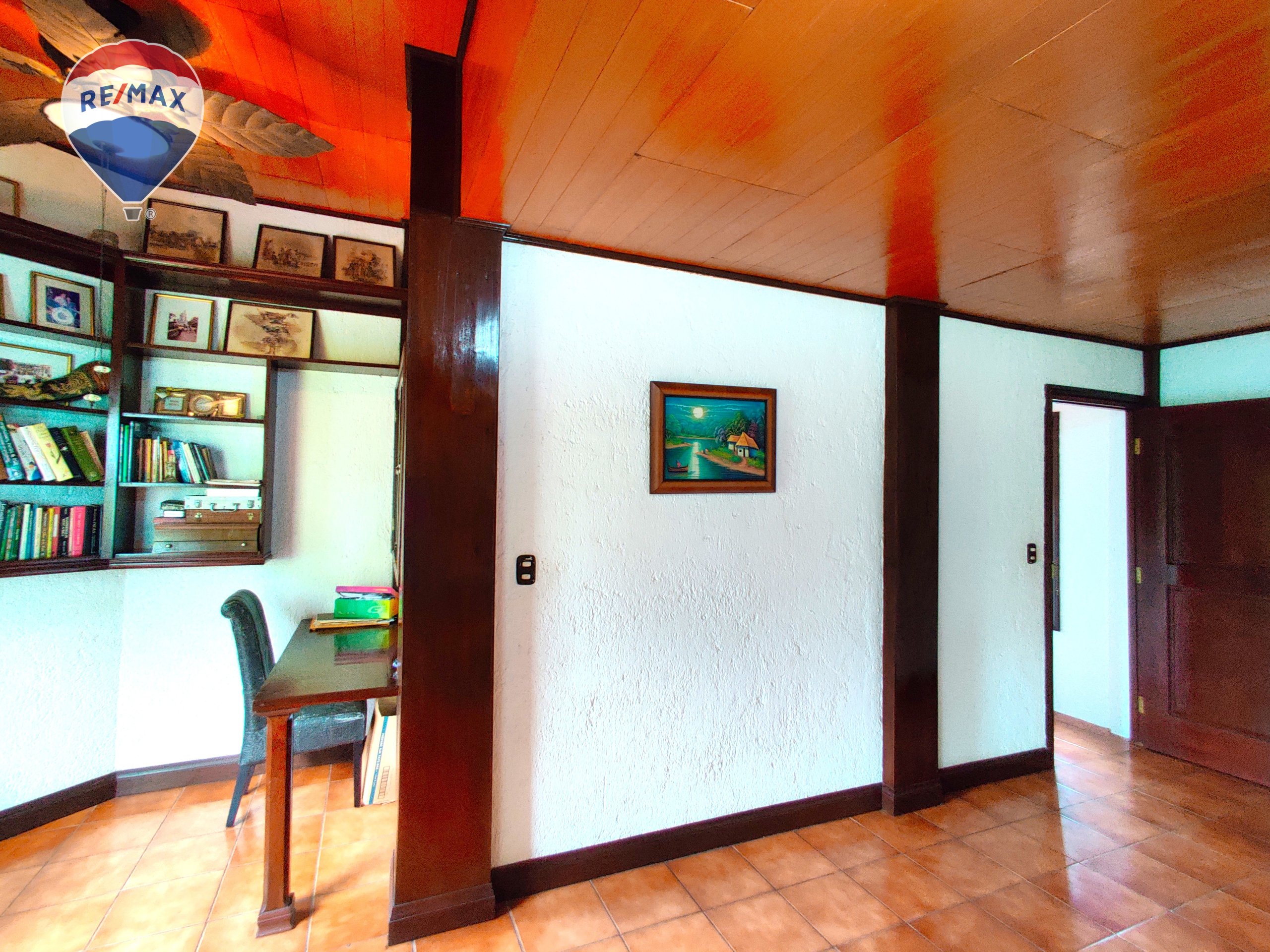 Two Story House With Commercial Property - Image 24