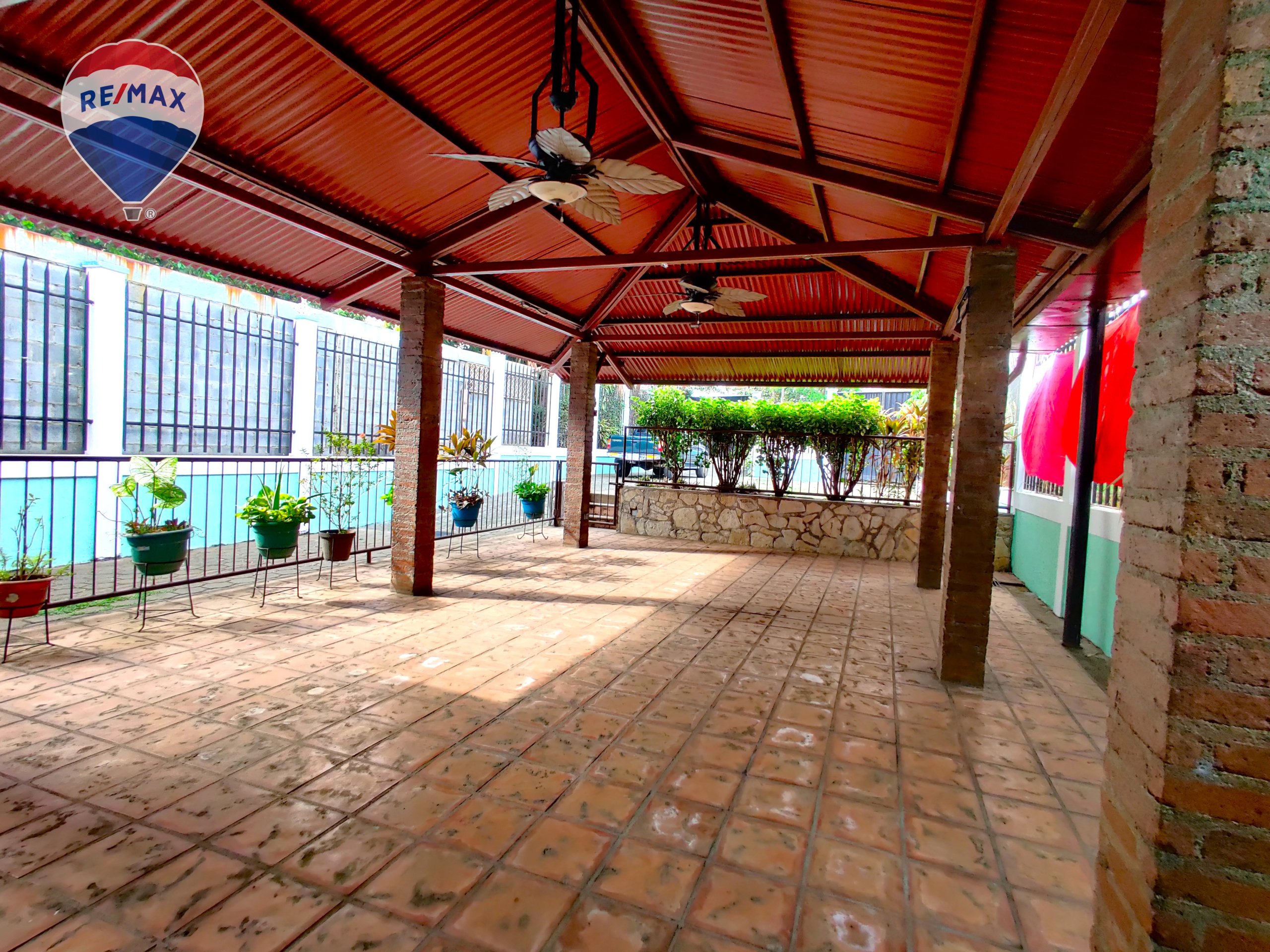 Two Story House With Commercial Property - Image 6