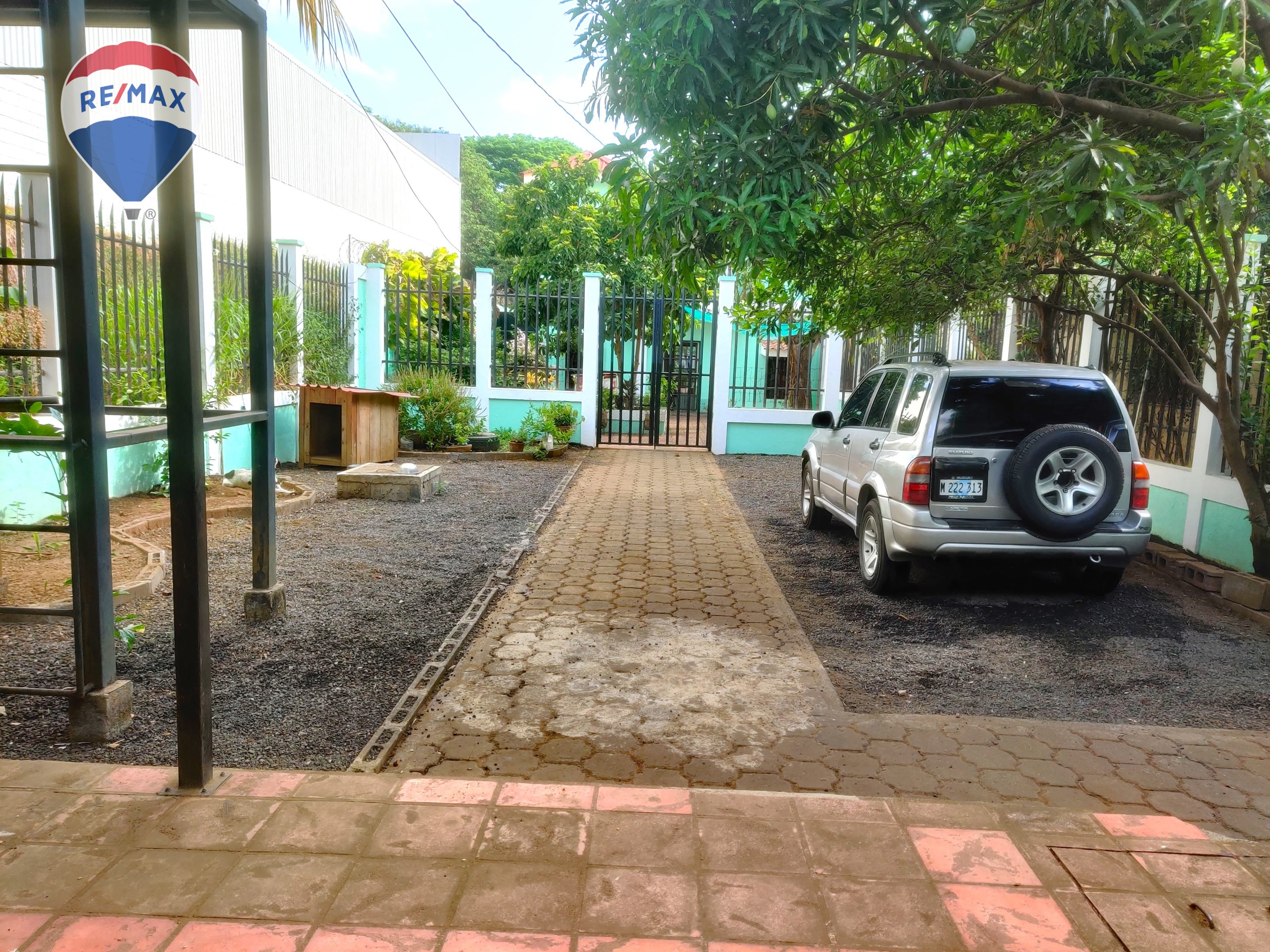 Two Story House With Commercial Property - Image 11